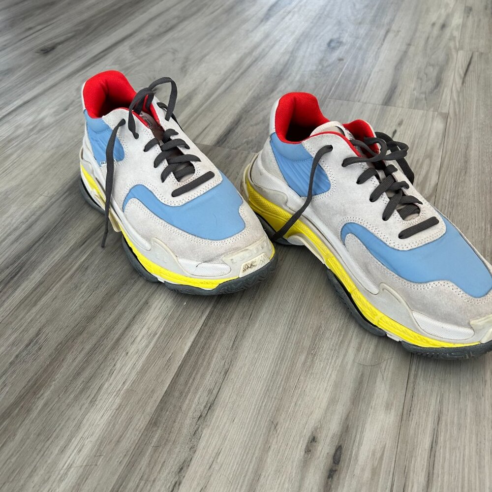 Women's Balenciaga Triple S Sneaker, Multicolor, size 41 - Picture 3 of 4